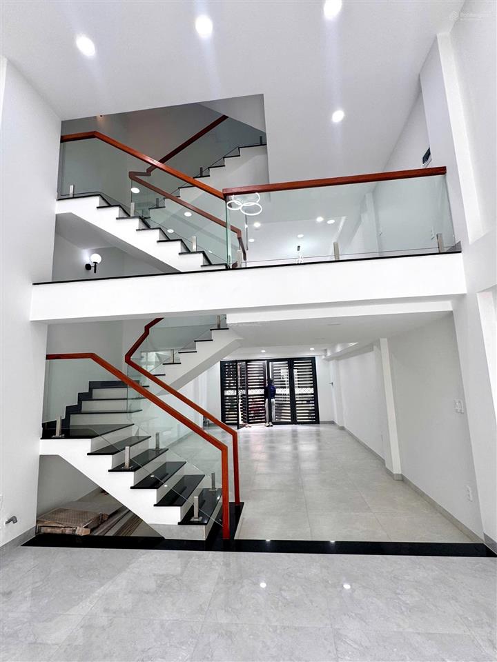 Cho thuê nhà 5 tầng mới xây giá 22 triệu/tháng