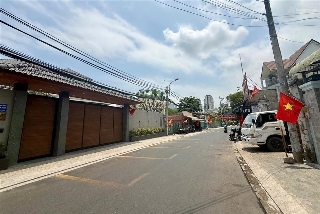 Bán đất 189m2 mặt tiền đường nguyễn tuyển phường bình trưng tphcm