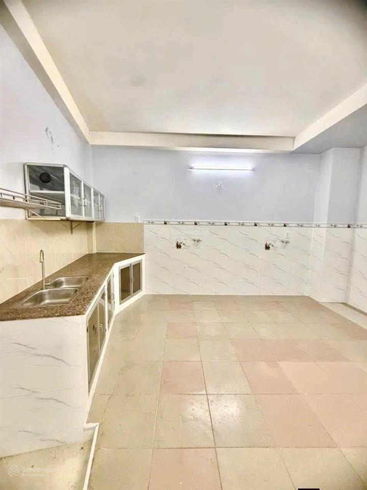 Bán nhà 1 lầu giá 5 tỷ cách lvt 20m phường cát lái tphcm