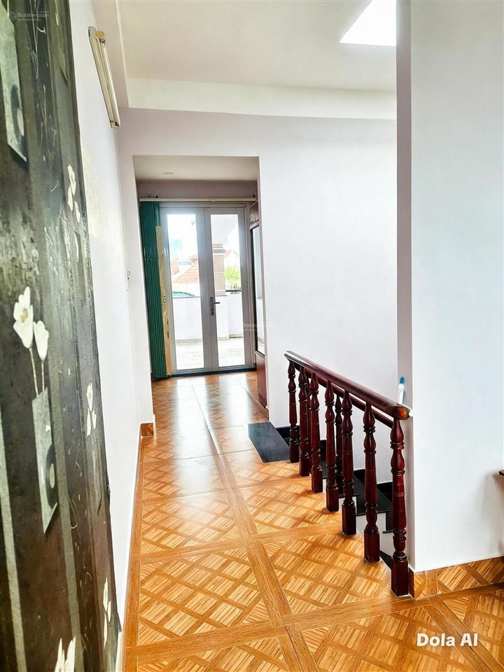 Cho thuê nhà 3 lầu giá 18 triệu phường bình trưng tphcm