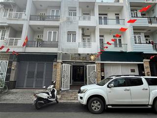 Nhà đối diện công viên trung tâm khu an phú, giá 19,5 tỷ, sổ hồng , có 5 phòng ngủ ,0918 311 ***.