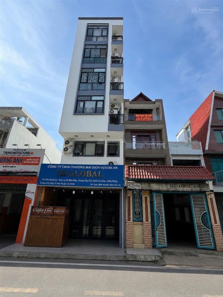 Nhà mặt tiền kinh doanh sầm uất, đoạn được xây cao tầng, hướng gần sông, thông tin thật 100%