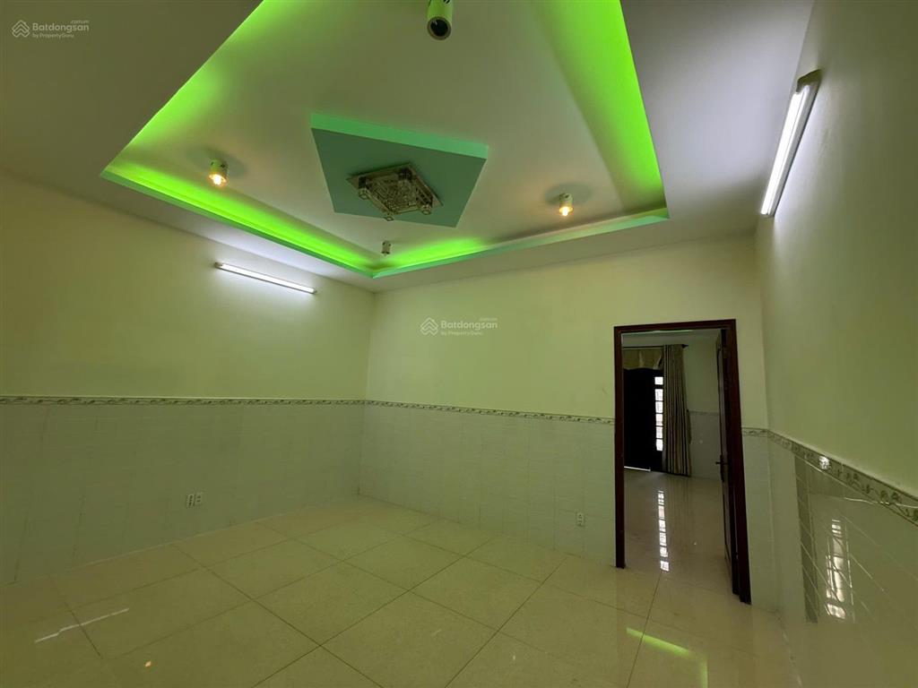 Nhà mặt tiền kinh doanh sầm uất, đoạn được xây cao tầng, hướng gần sông, thông tin thật 100%