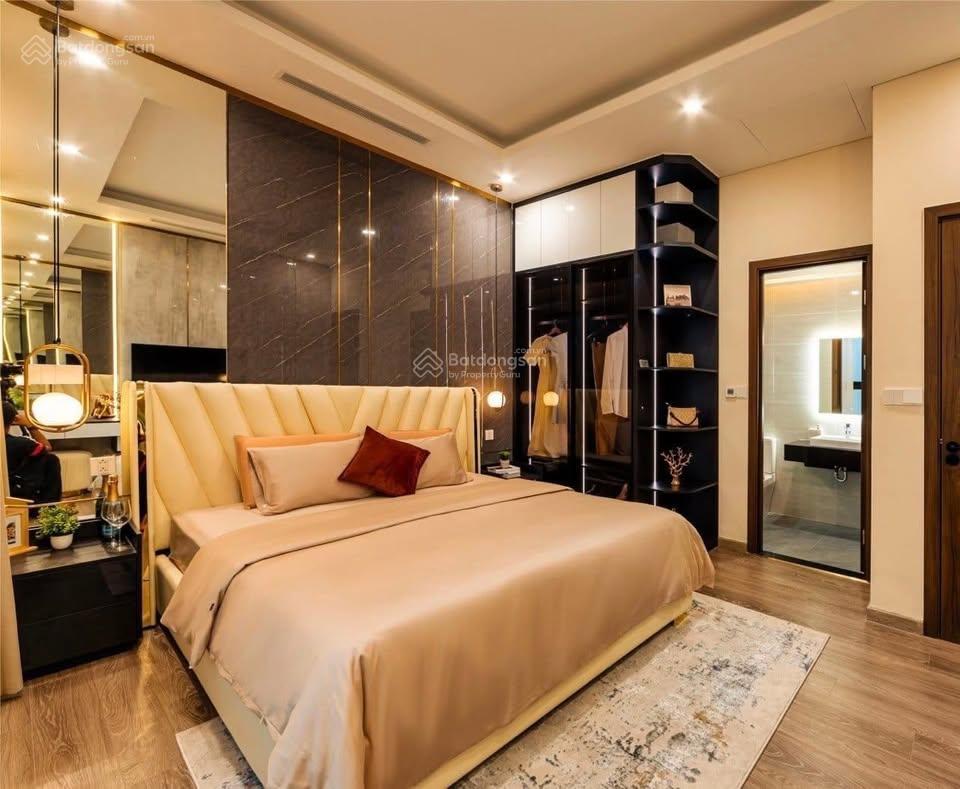 Cần bán gấp ch d'lusso q.2, 70m2, 2pn, giá 5,8 tỷ, sh trao tay, vị trí đắc địa, nh hỗ trợ vay 70%