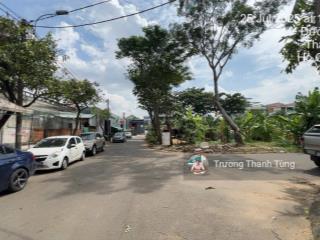 Đất biệt thự kiến á đối diện công viên nằm trên đường liên phường. sổ hồng riêng. giá 60tr/m2