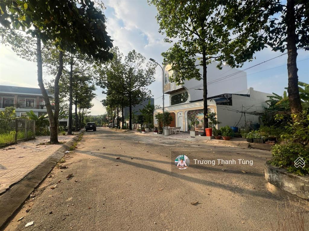 Bán đất đường bưng ông thoàn, gần khu công nghệ cao. giá 70tr/m2