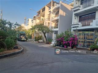 Đất nhà phố nam long đối diện công viên. diện tích (4,5x20)m2. giá 9,3 tỷ