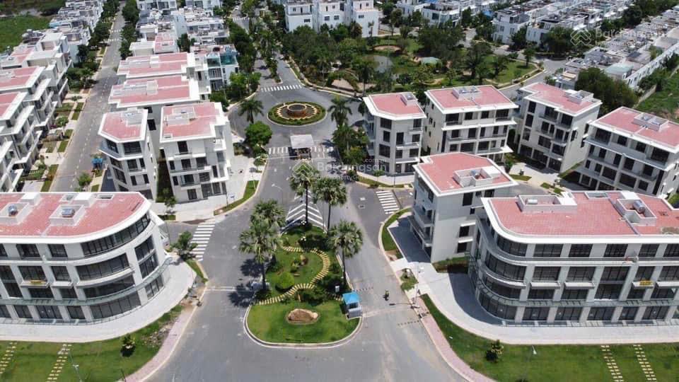 Bán biệt thự villa park  khu compound an ninh, yên tĩnh. dt 202m2. giá 27,5 tỷ