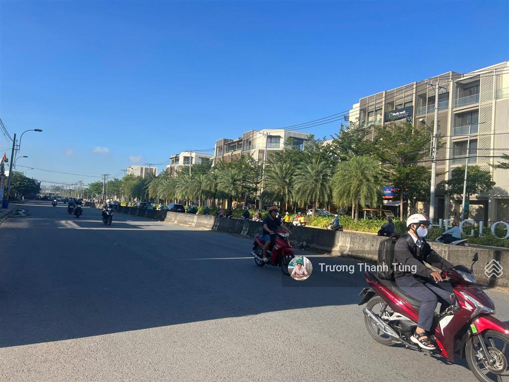 Bán đất mặt tiền đỗ xuân hợp, đối diện global city. giá 300tr/m2