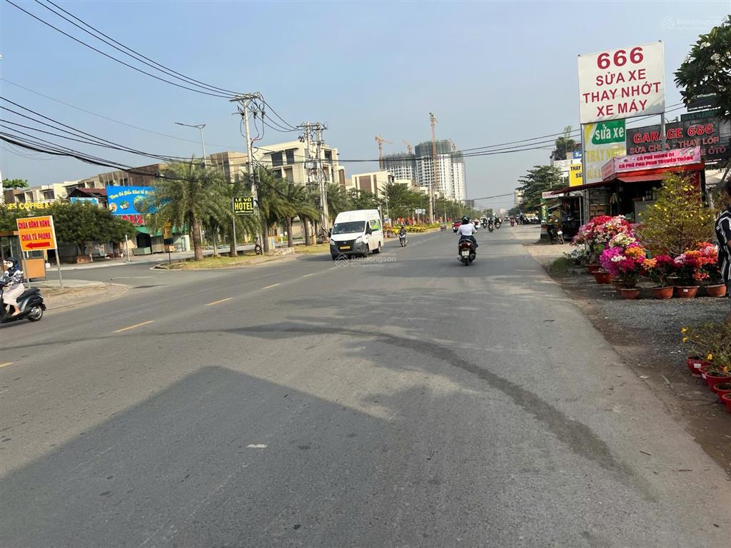 Bán đất hoàng anh minh tuấn trục chính dự án. sổ hồng riêng. giá 135tr/m2