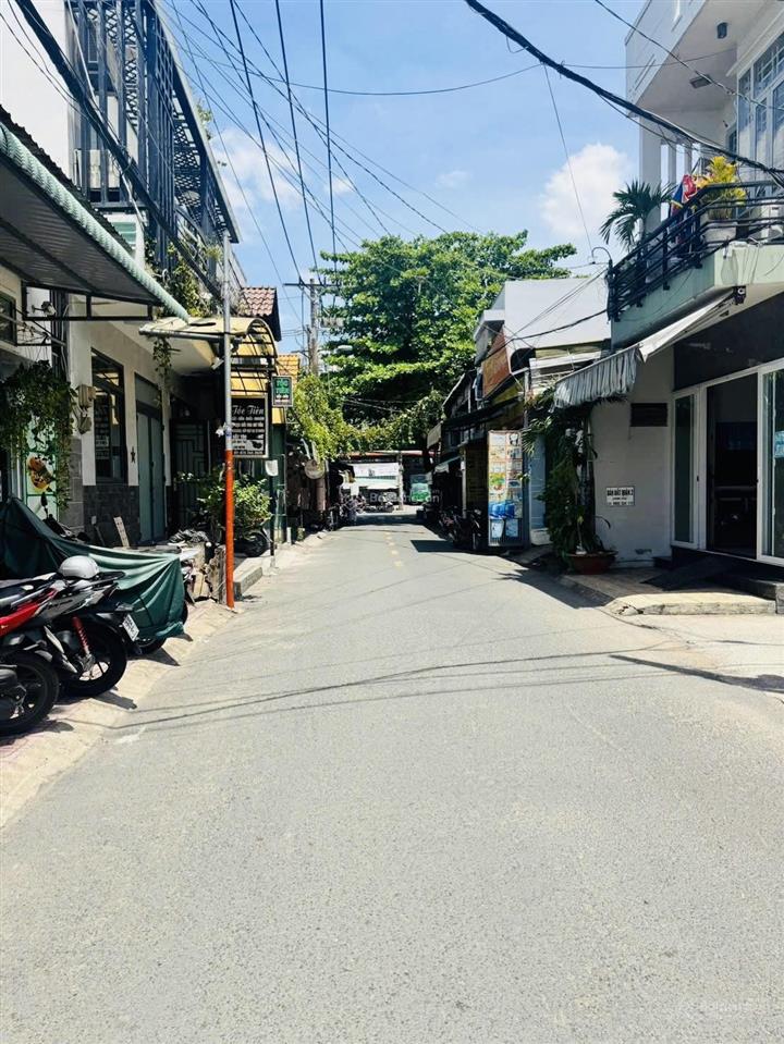 Chính chủ gửi bán lô đất đẹp mặt tiền đường số 7 cách nguyễn duy trinh 40m p. bình trưng đông q2