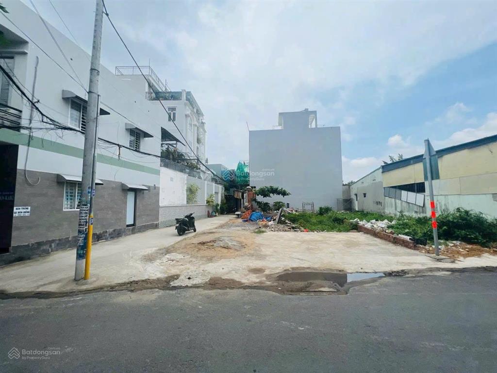 Chính chủ gửi bán lô đất đẹp mặt tiền đường số 7 cách nguyễn duy trinh 40m p. bình trưng đông q2