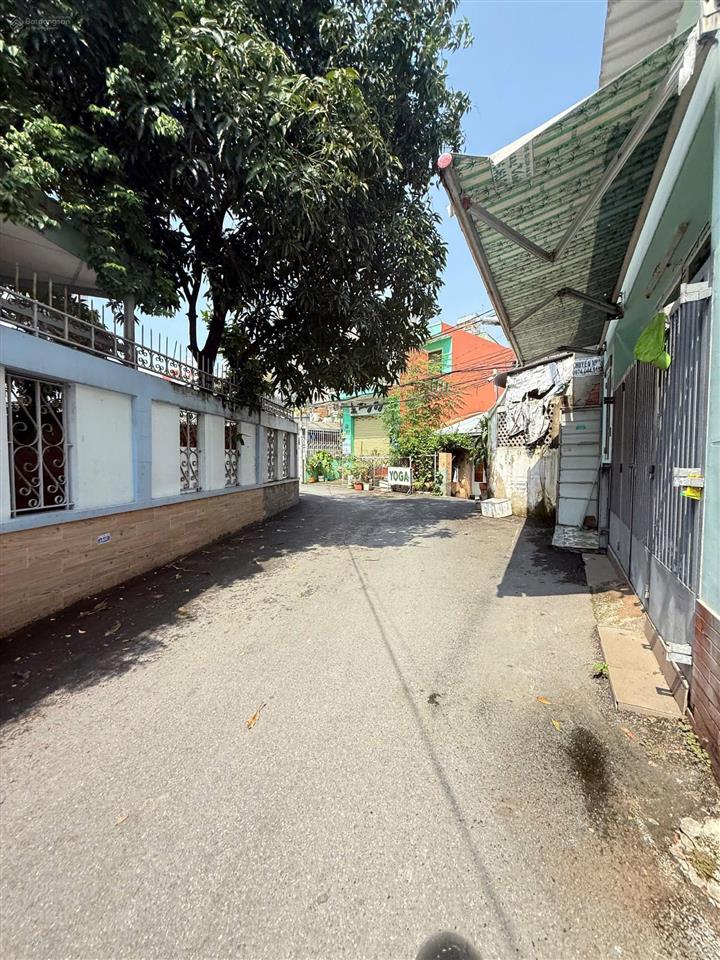 Cần bán lô đất mt đường 14 ra nguyễn duy trinh và lê văn thịnh phường bình trưng tây q2 cũ