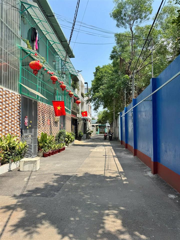 Chính chủ gửi bán lô hẻm xe ô tô đường trịnh khắc lập p. thạnh mỹ lợi q2 cũ tp hcm