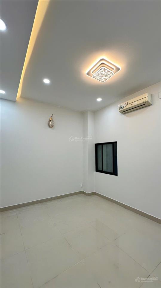 Chính chủ gửi bán căn nhà đẹp hẻm xe oto phường bình trưng đông q2 cũ.