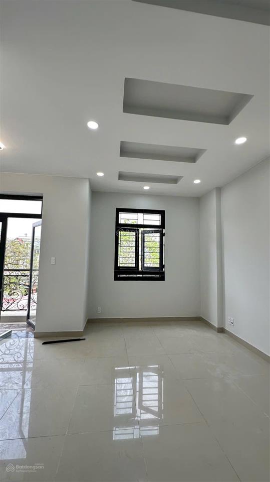 Chính chủ gửi bán căn nhà đẹp hẻm xe oto phường bình trưng đông q2 cũ.