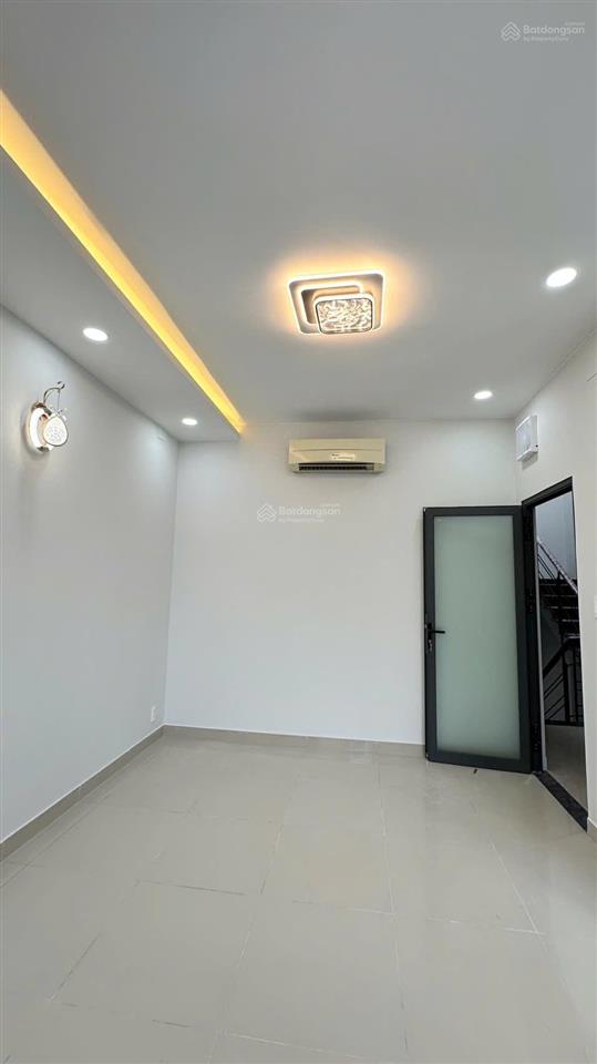 Chính chủ gửi bán căn nhà đẹp hẻm xe oto phường bình trưng đông q2 cũ.