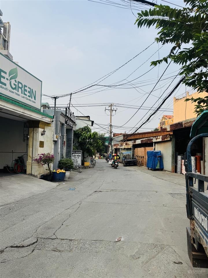 Chính chủ gửi bán căn nhà đẹp hẻm xe oto phường bình trưng đông q2 cũ.