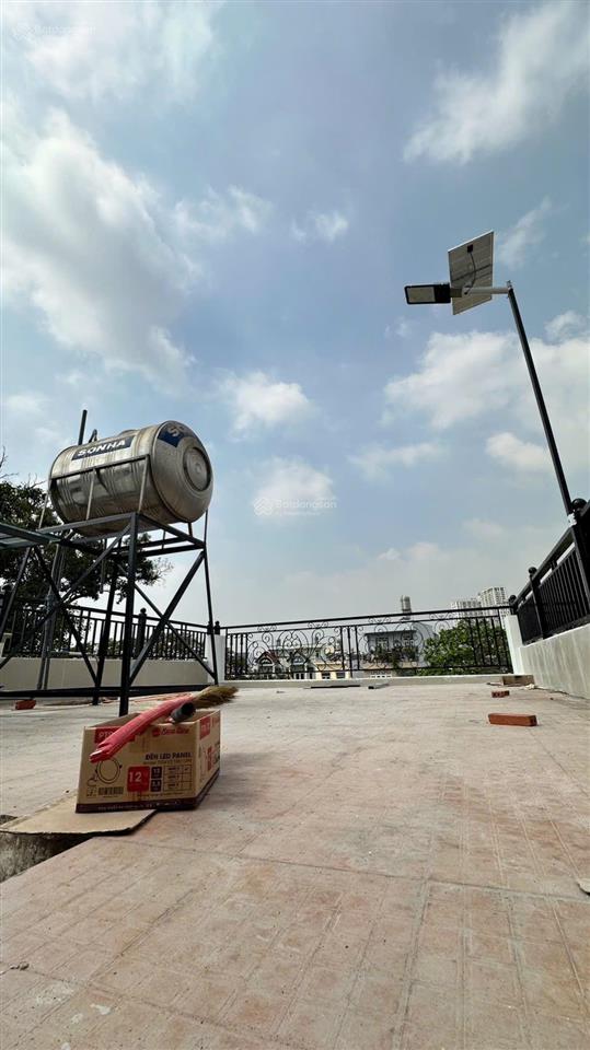 Chính chủ gửi bán căn nhà đẹp hẻm xe oto phường bình trưng đông q2 cũ.