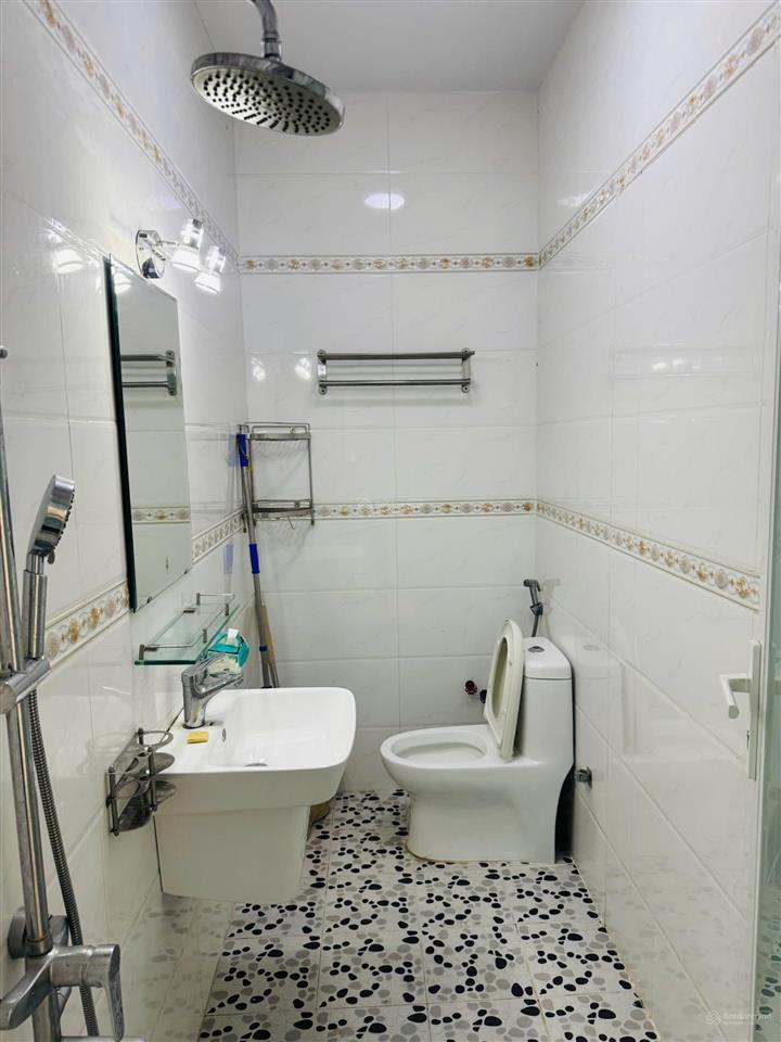 Chính chủ gửi bán nhà mặt đường 28 ra lê văn thịnh phường cát lái q2 cũ