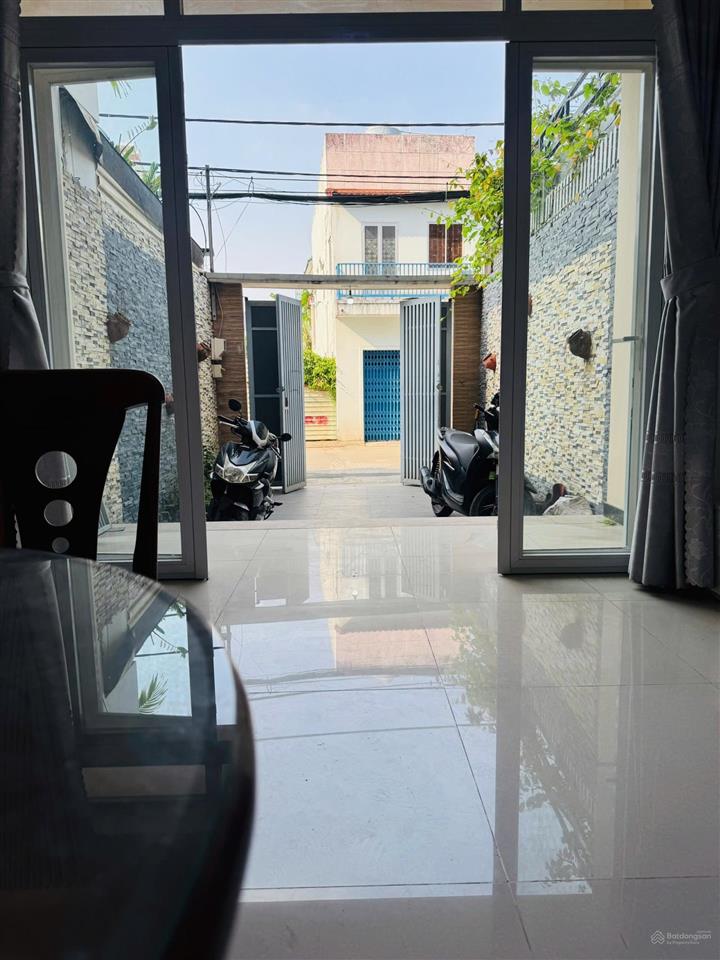 Chính chủ gửi bán nhà mặt đường 28 ra lê văn thịnh phường cát lái q2 cũ