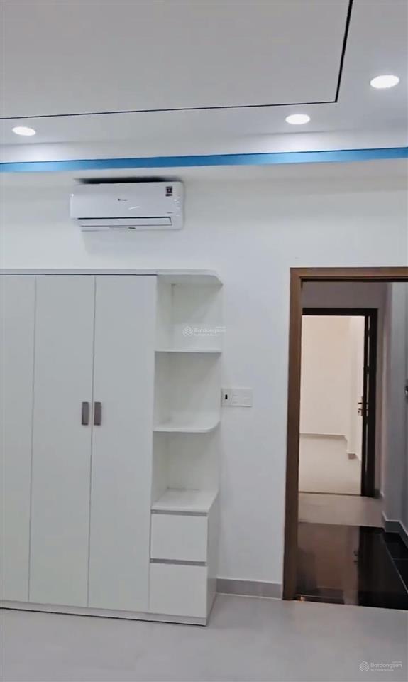 Chính chủ gửi nhà đẹp mới hoàng thiện đường thông xe oto phường bình trưng tây q2 cũ
