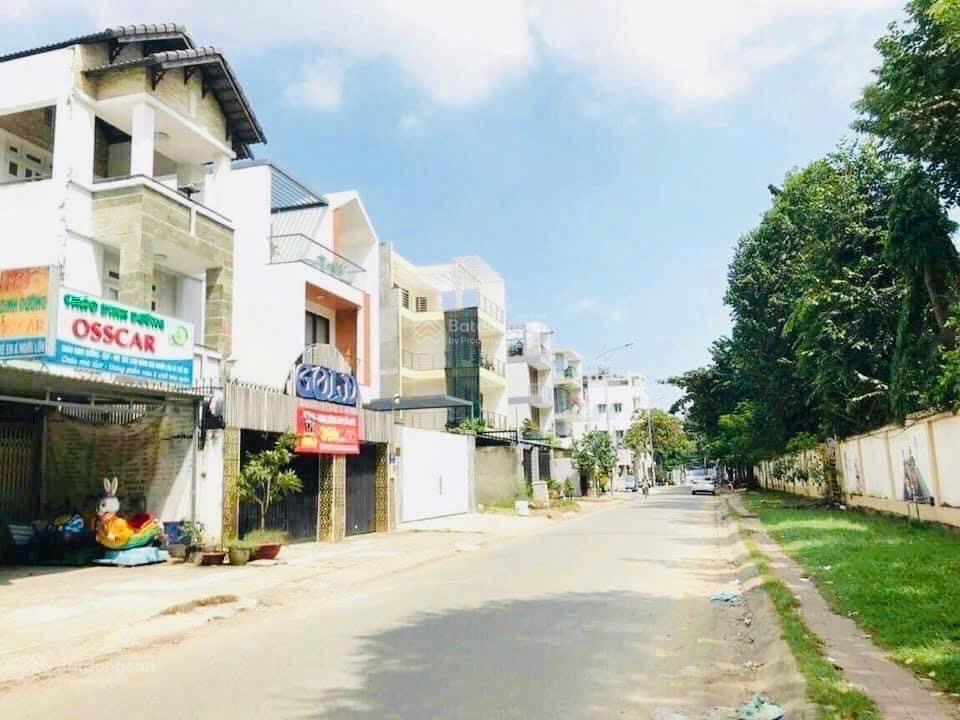 Chính chủ gửi bán nhanh lô đất đẹp khu dự án sau lưng bv lê văn thịnh p. bình trưng tây q2 cũ