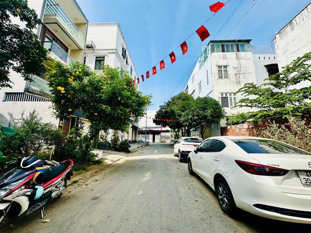 Cần bán lô đất mt đường 42, phường bình trưng tây, q2 cũ tp. hcm