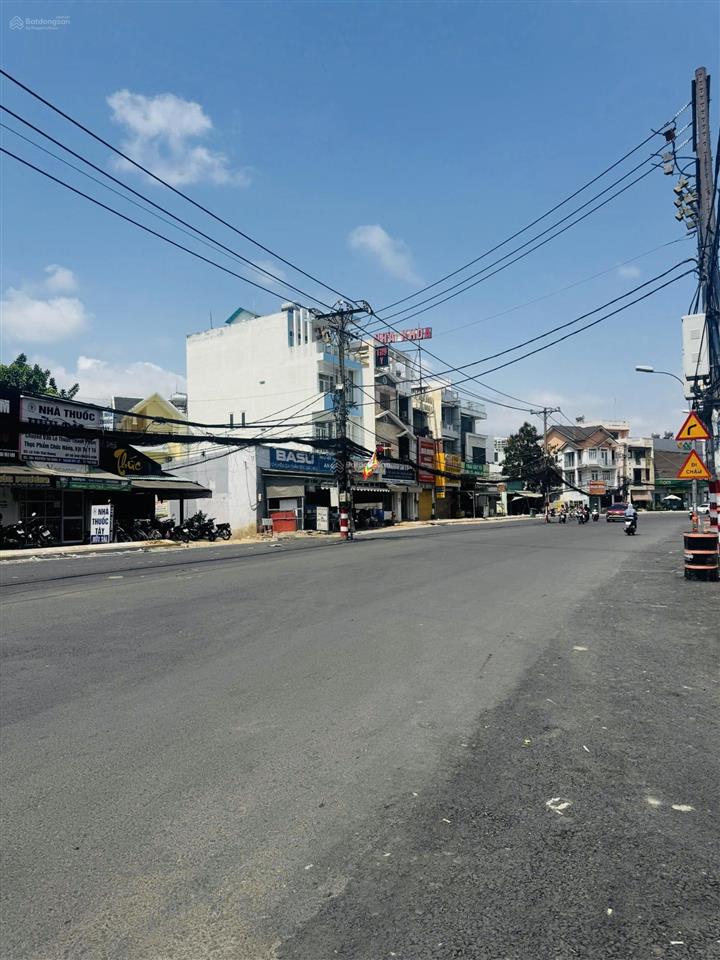 Chính chủ gửi bán nhà đẹp hẻm xe oto đường nguyễn thị định phường bình trưng tp hcm