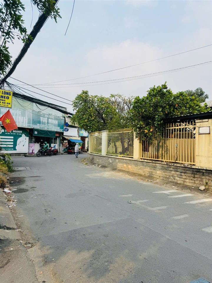 Chính chủ gửi bán lô đất hẻm xe oto đường số 6 p. thạnh mỹ lợi nay thuộc phường cát lái