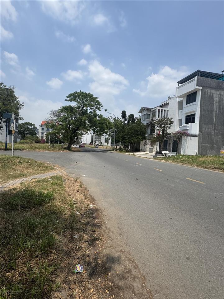 Chính chủ gửi bán lô đất đẹp mặt tiền đường nguyễn văn kỉnh phường thạnh mỹ lợi q2 cũ