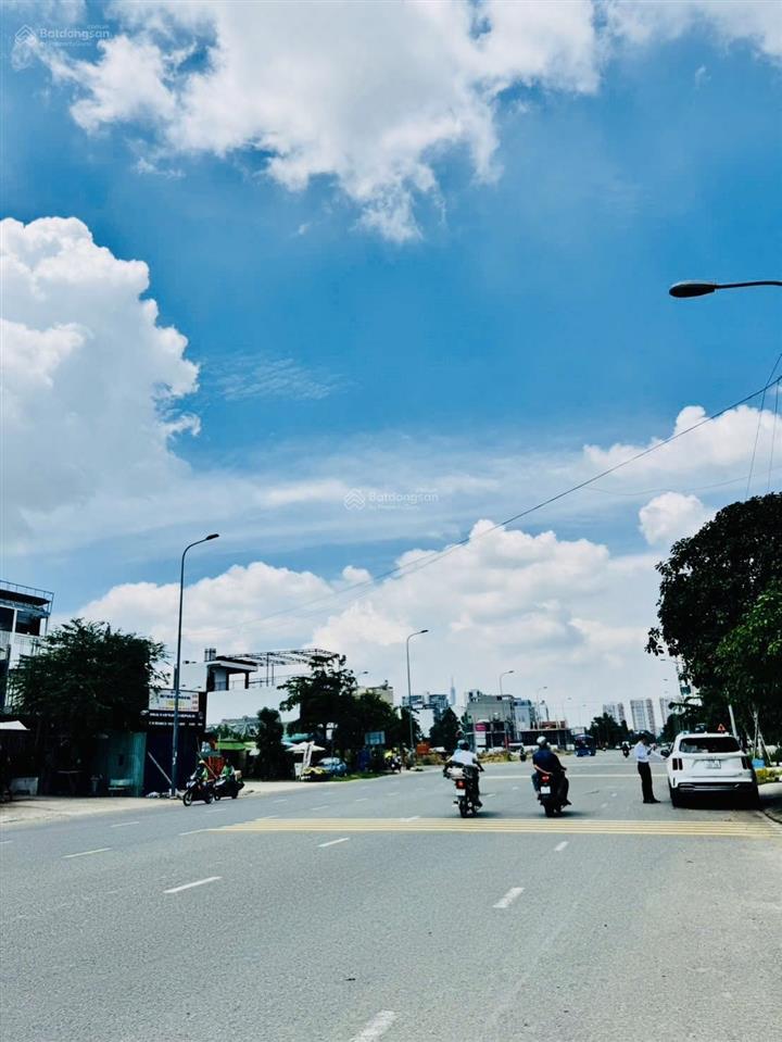Chính chủ gửi bán lô đất đẹp mặt tiền đường nguyễn văn kỉnh phường thạnh mỹ lợi q2 cũ