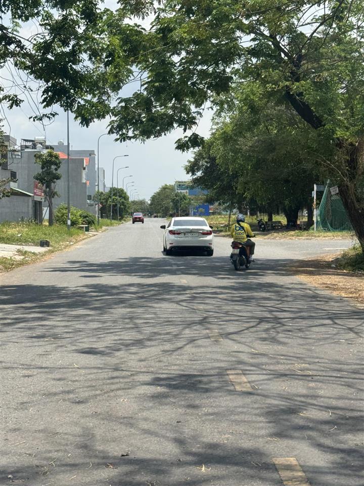 Chính chủ gửi bán lô đất đẹp mặt tiền đường nguyễn văn kỉnh phường thạnh mỹ lợi q2 cũ