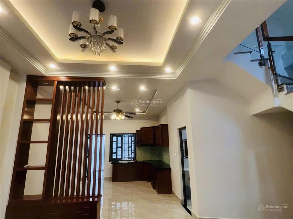 Chính chủ gửi căn nhà đẹp đường thông xe oto phường bình trưng tâyq2 cũ