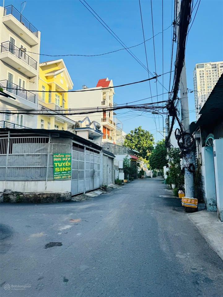 Chính chủ gửi căn nhà đẹp đường thông xe oto phường bình trưng tâyq2 cũ