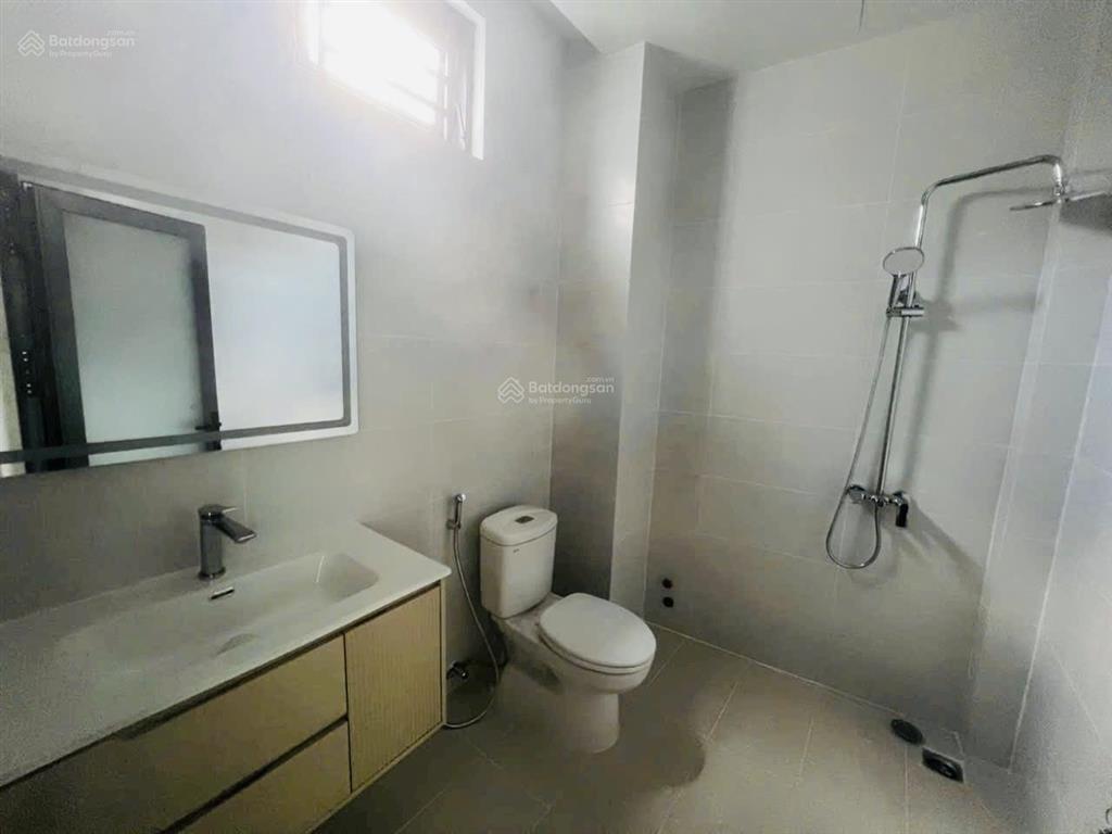 Chính chủ gửi căn nhà đẹp đường thông xe oto phường bình trưng tâyq2 cũ