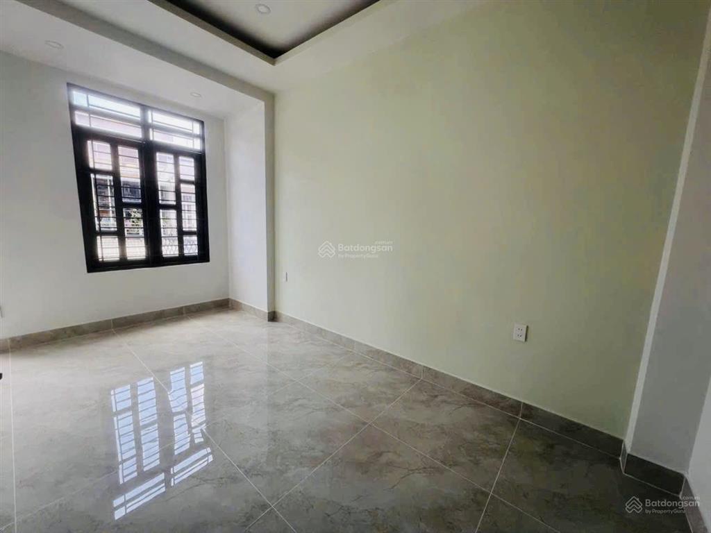 Chính chủ gửi căn nhà đẹp đường thông xe oto phường bình trưng tâyq2 cũ