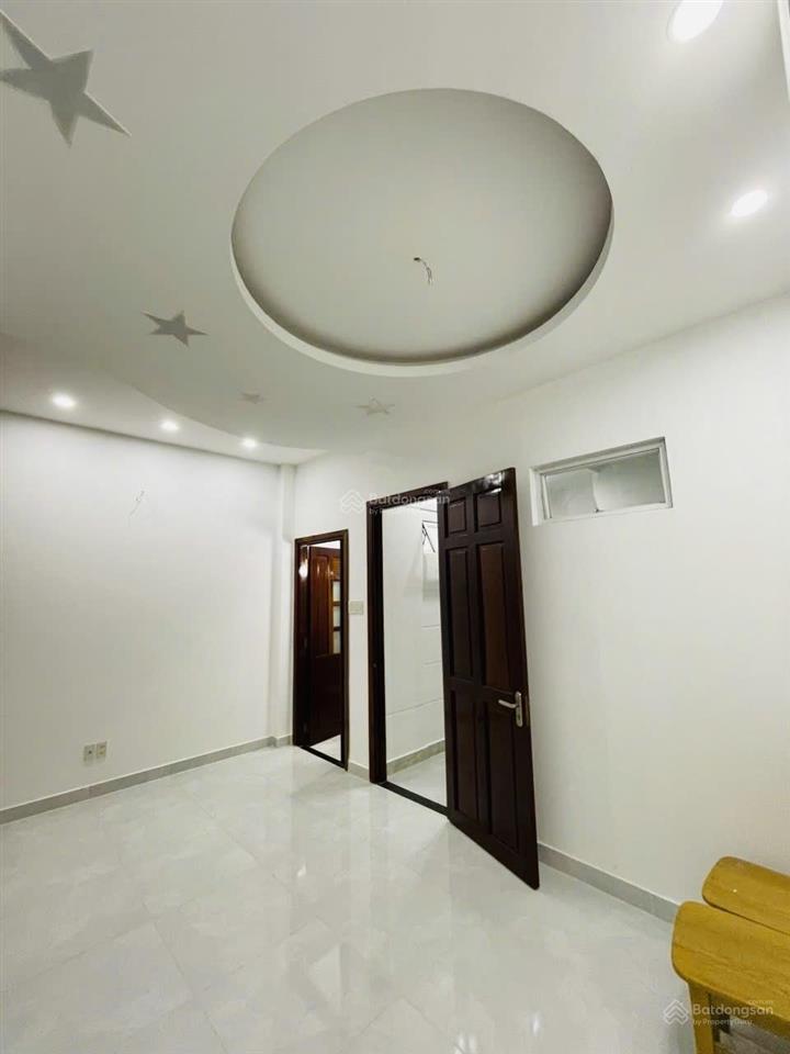 Chính chủ gửi bán nhanh nhà mt đường 39 phường bình trưng tây q2 cũ. tp hcm