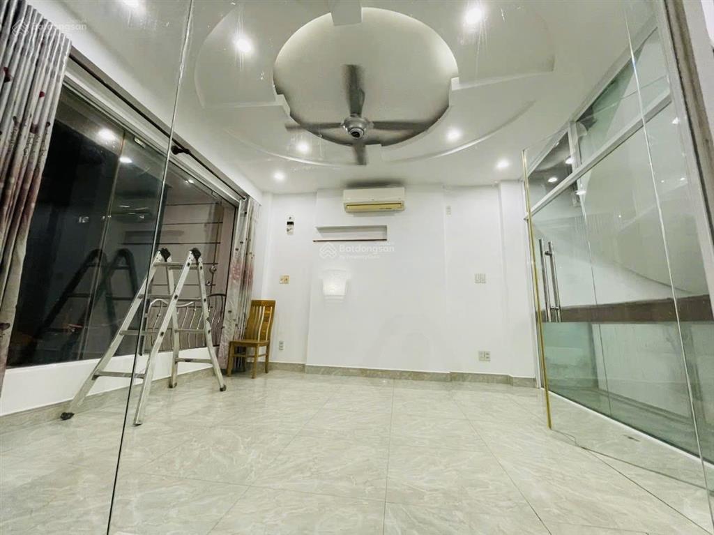 Chính chủ gửi bán nhanh nhà mt đường 39 phường bình trưng tây q2 cũ. tp hcm
