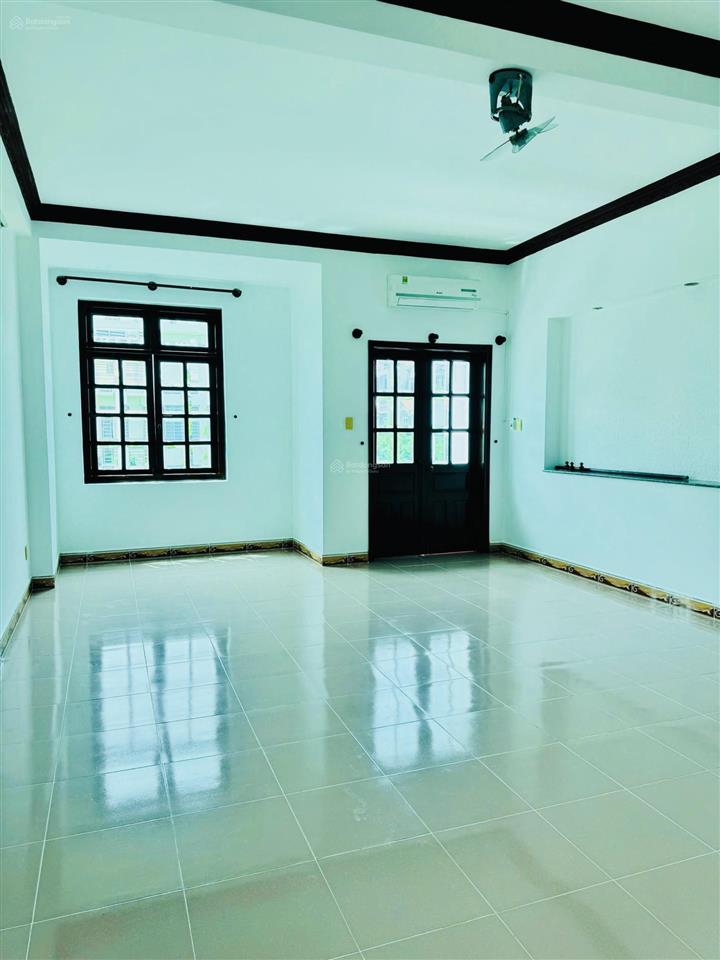 Chính chủ gửi bán nhanh căn nhà 3 lầu mt đường 49 phường bình trưng đông q2 cũ.tp hcm