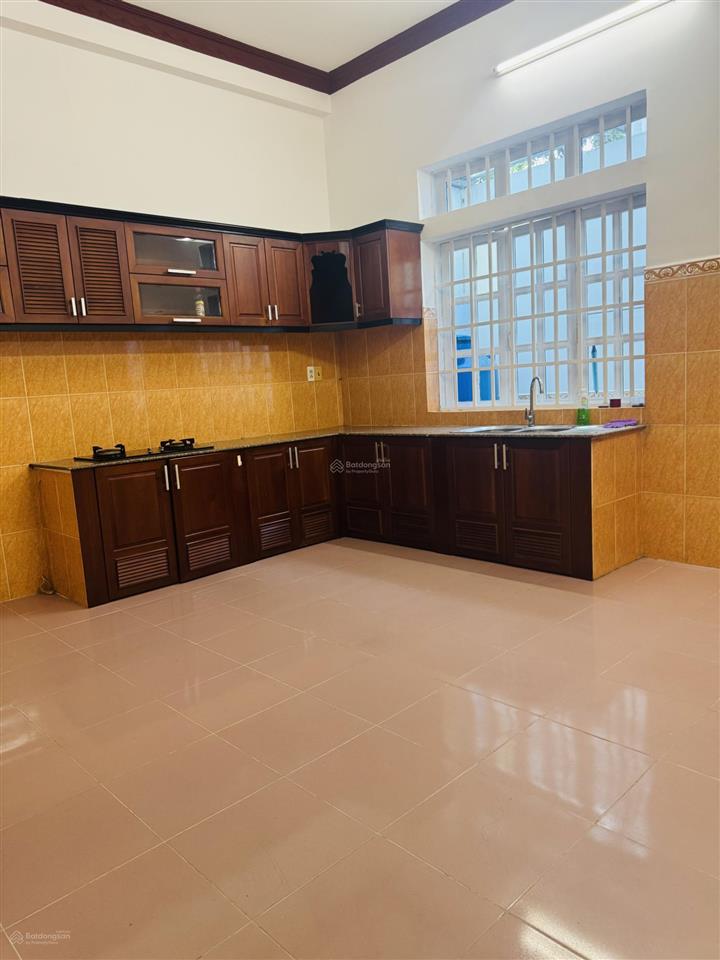 Chính chủ gửi bán nhà 3 lầu mt đường 49 p. bình trưng đông q2 cũ tp hcm