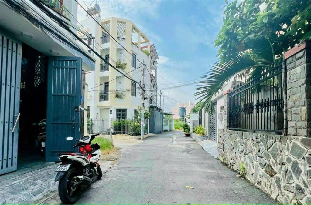 Cần bán lô đất hẻm xe taxi phường thạnh mỹ lợi, quận 2 cũ. tp. hồ chí minh