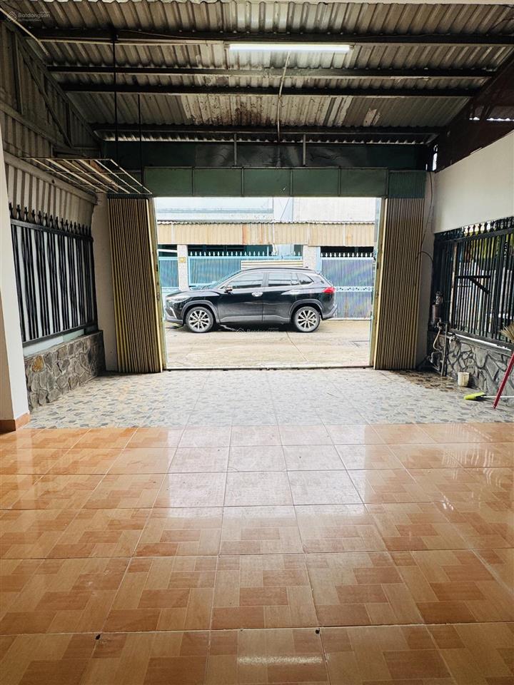 Chính chủ gửi bán căn nhà cấp 4 hẻm xe ô tô đường số 1 phường long trường q9 tp hcm