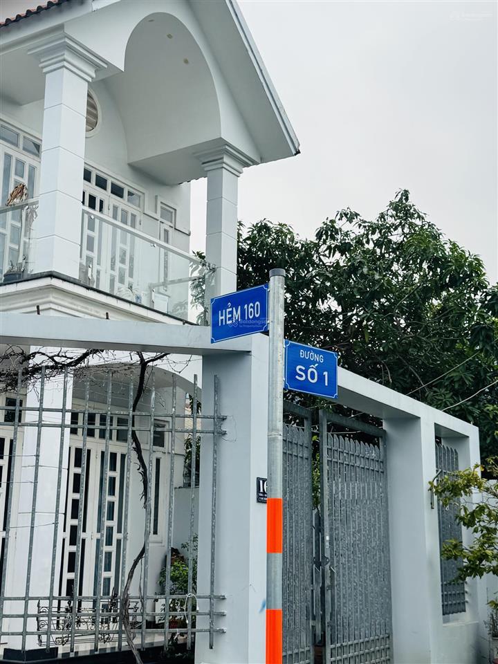 Chính chủ gửi bán căn nhà cấp 4 hẻm xe ô tô đường số 1 phường long trường q9 tp hcm