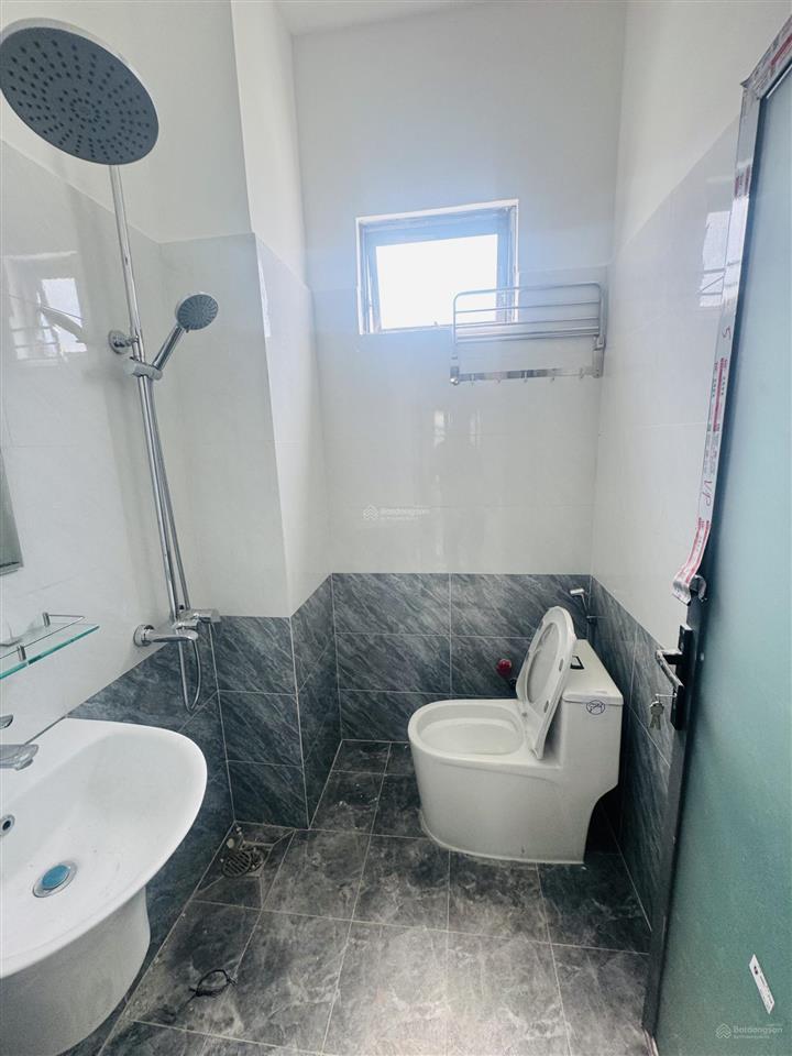 Chính chủ gửi bán căn nhà đẹp đường xe ô tô phường thạnh mỹ lợi q2 cũ tp hcm