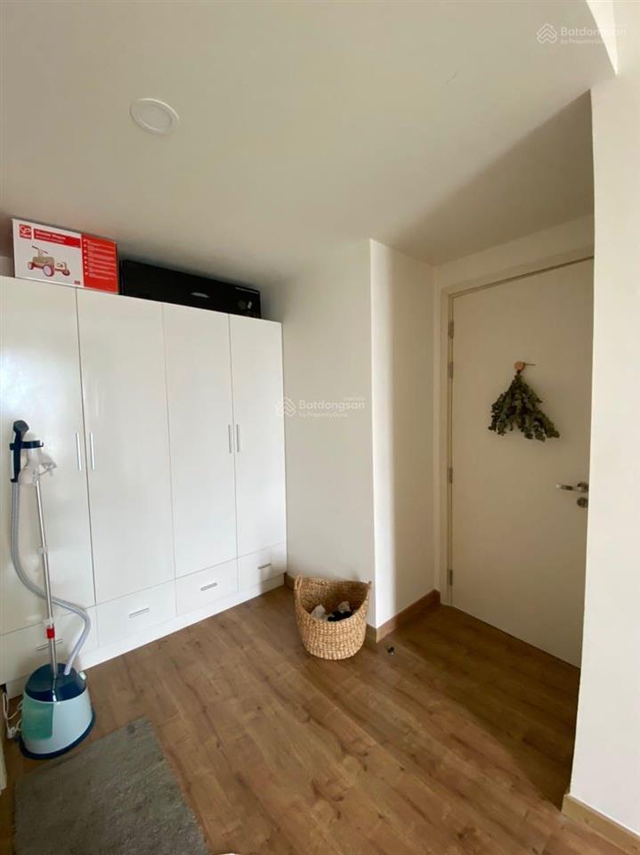 Cho thuê căn krista 2pn có nội thất giá chỉ 12.5 dọn vào ở ngay.  0902 306 ***