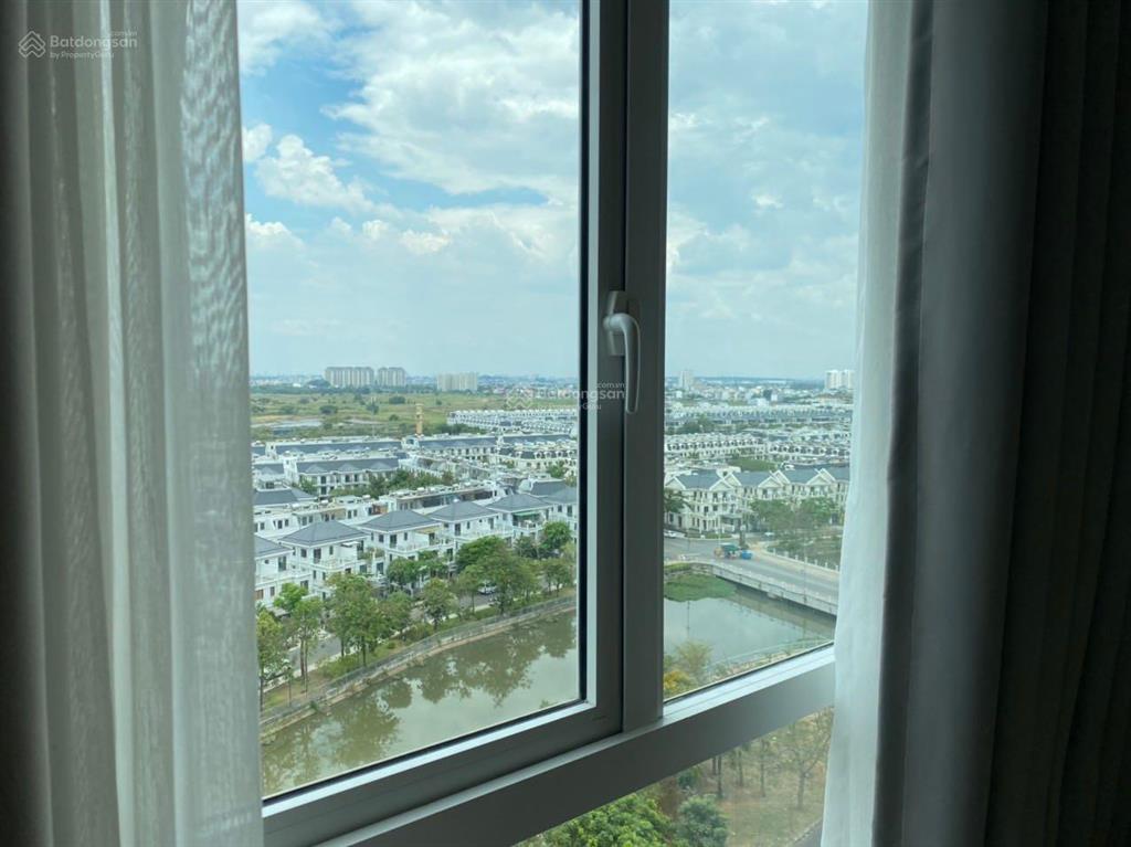 Cho thuê căn krista 2pn có nội thất giá chỉ 12.5 dọn vào ở ngay.  0902 306 ***