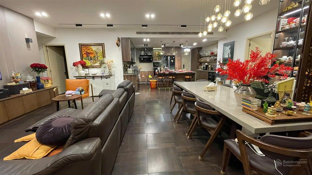 Cần chuyển nhượng căn hộ the estella. diện tích 171m2, 3 phòng ngủ