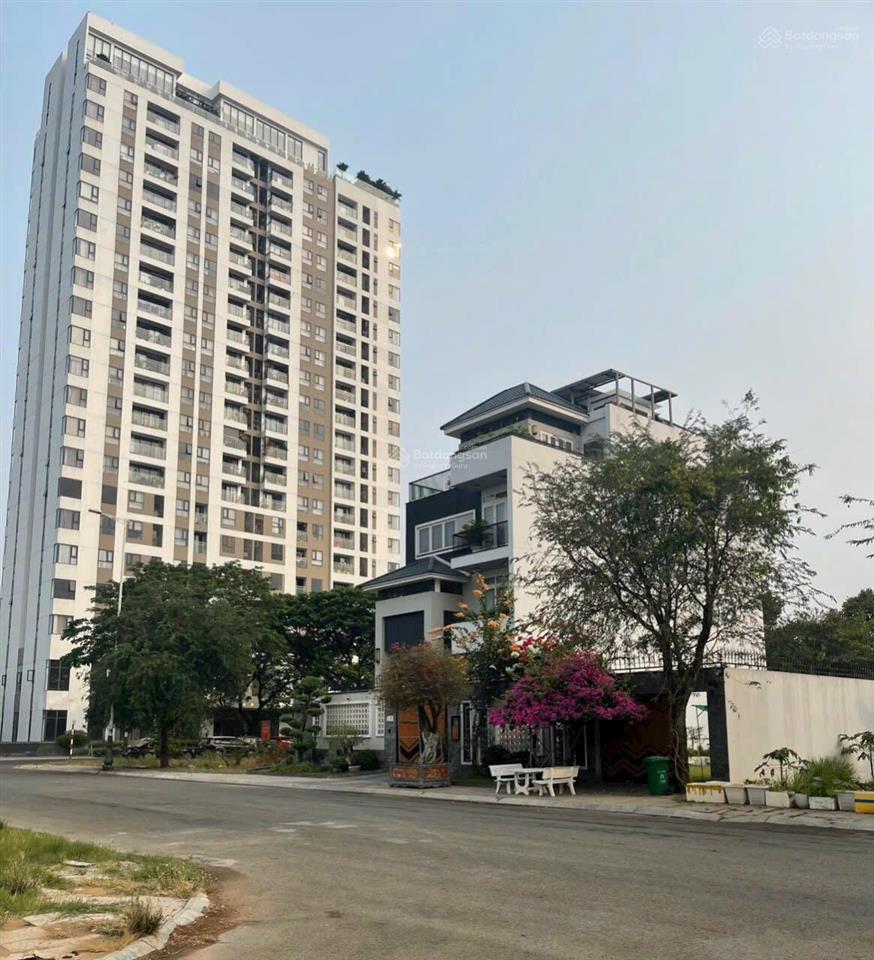 Bán đất mặt tiền đường 40m trương văn bang kdc huy hoàng thanh mỹ lợi. dt 8x20m giá 520tr/m2