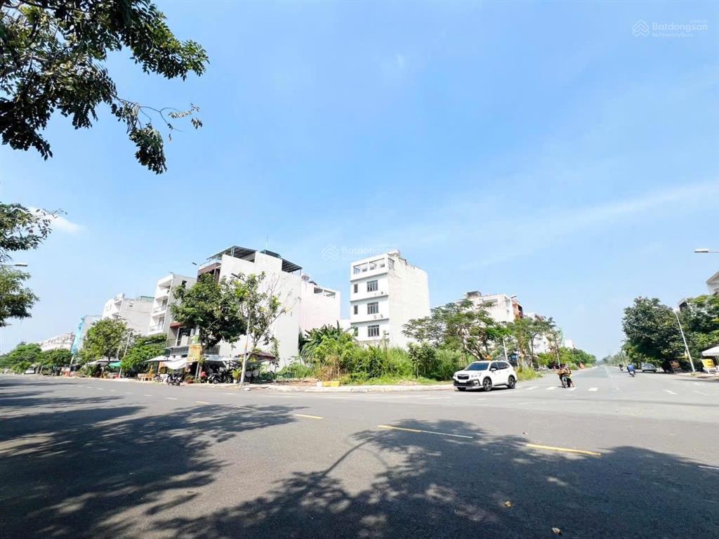 Bán đất mặt tiền đường 25m, đường lâm quang ky.dự án pn2, dt 7x18.5m, giá 230tr/m2, sổ đỏ cá nhân.